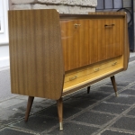 2.Sideboard3