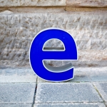 kleines e