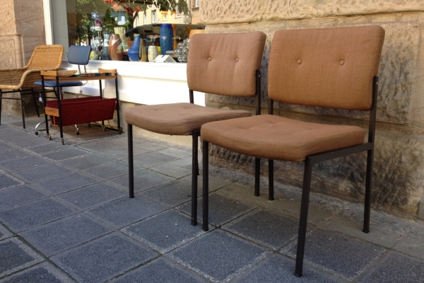 Zwei gepolsterte Stühle, 60er-/70er-Jahre - raumwunder - vintage wohnen