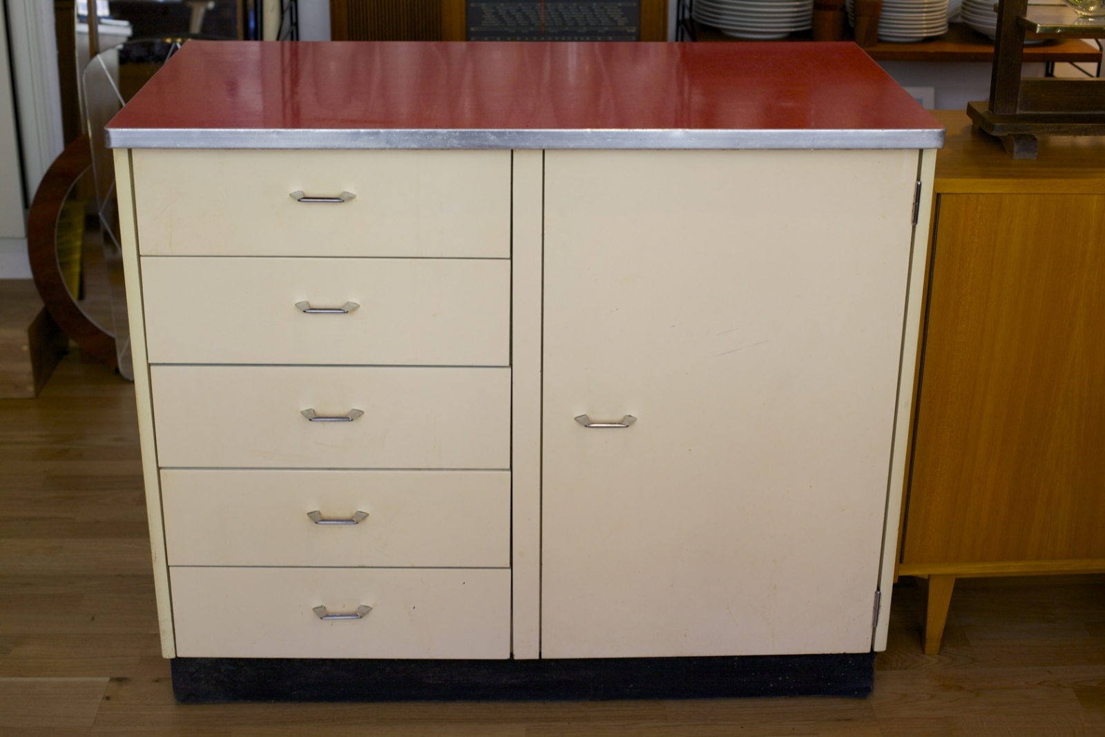 Küchenschrank um 1960 - raumwunder - vintage wohnen in nürnberg