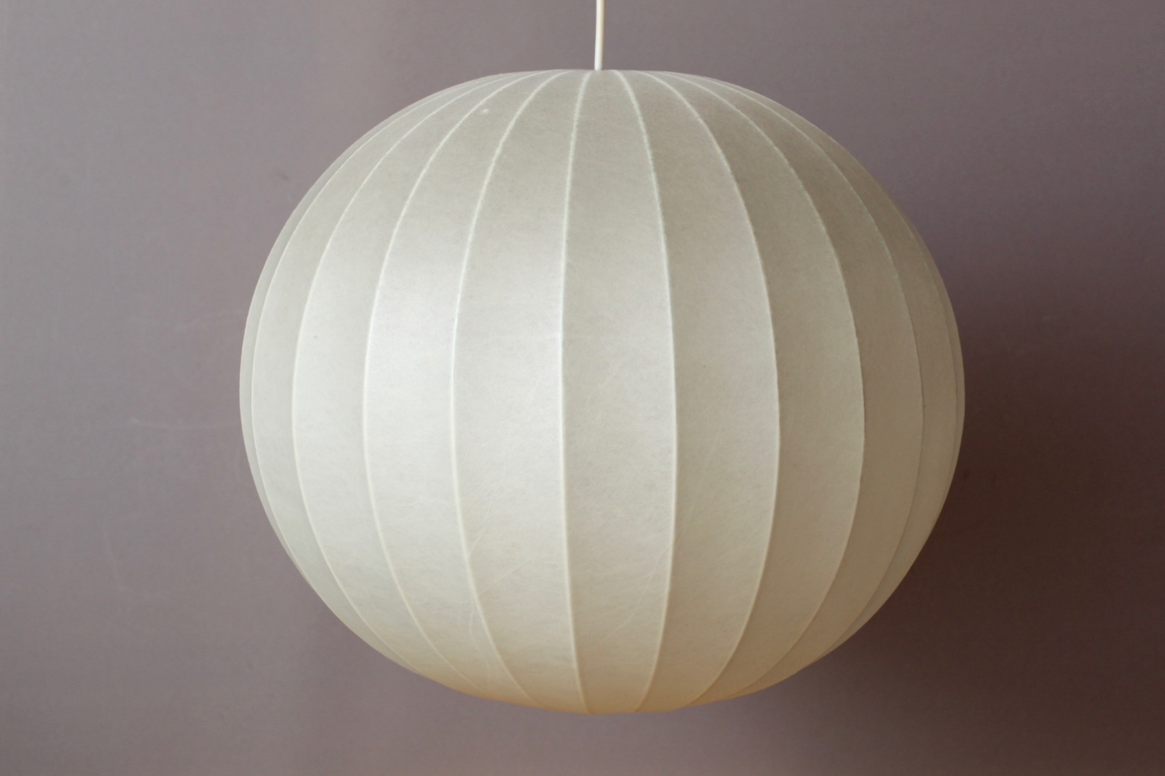 The most sought after and bestselling vintage items Große Cocoon-Lampe aus den 60ern - raumwunder - vintage wohnen in nürnberg