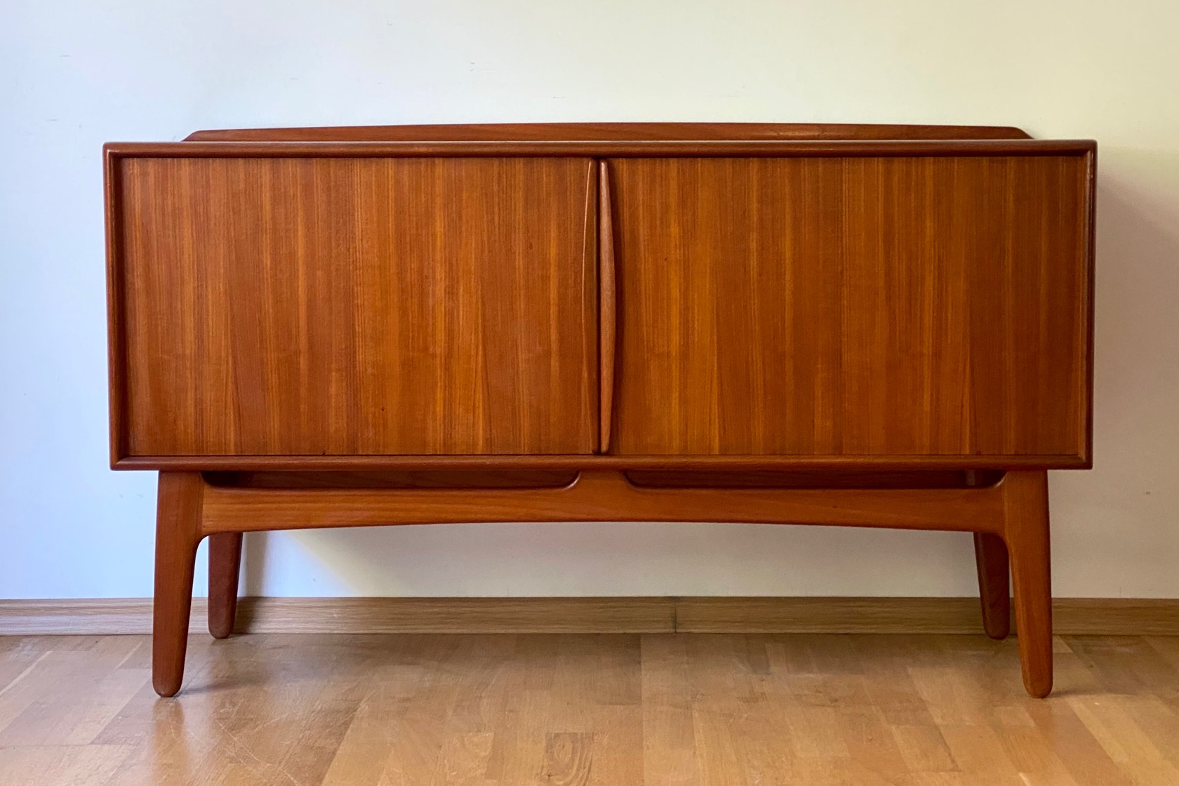 Sideboard von Svend Åge Madsen raumwunder vintage wohnen in nürnberg
